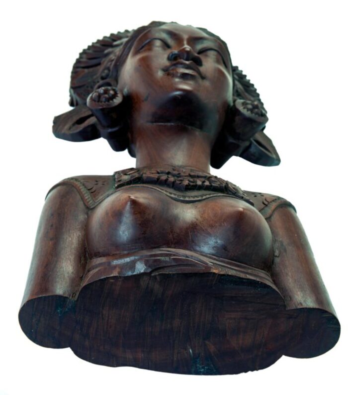 120 Indonesian Hand Carving of a Woman 0019 master