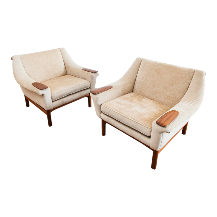 1960s vintage johannes andersen lounge chairs on sculpted teak base set of 2 8052