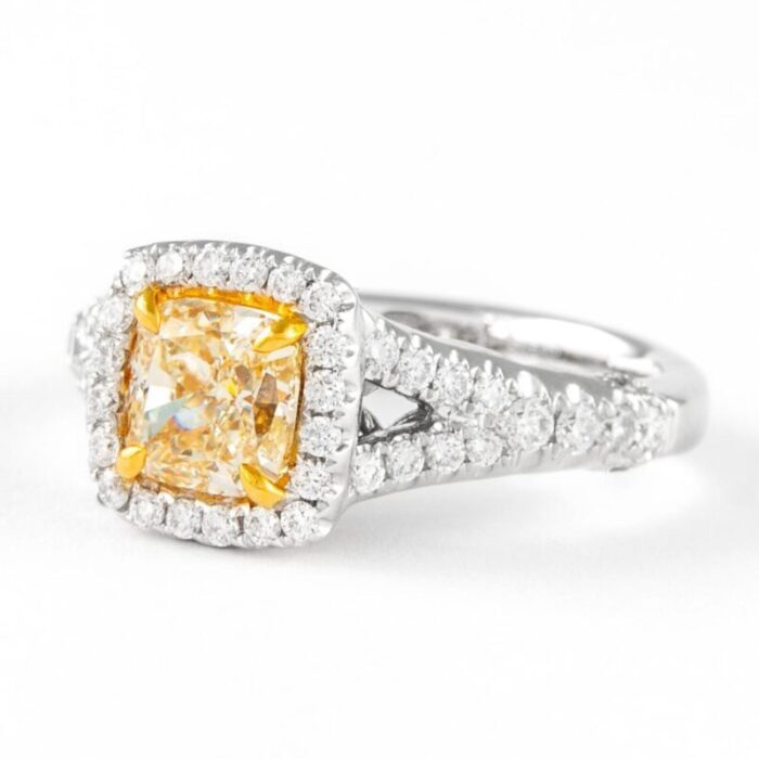 alexander beverly hills 176ctt 18k yellow vvs2 cushion diamond halo ring size 65 4728