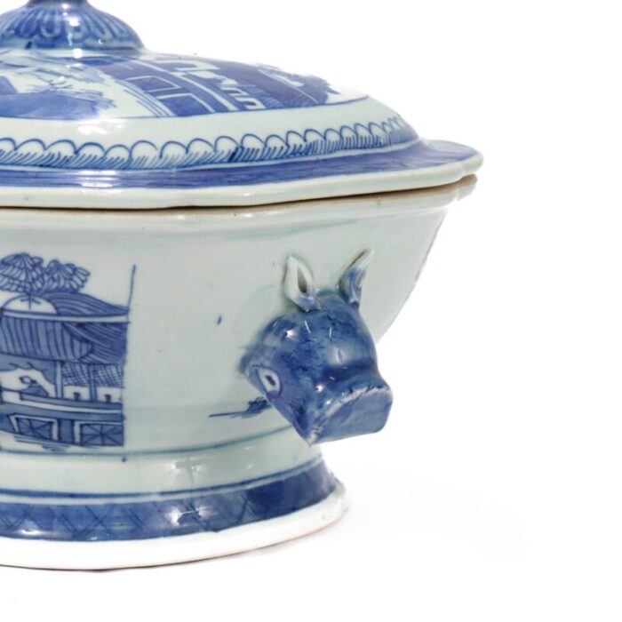 antique blue and white canton pattern chinese export porcelain soup tureen 6644