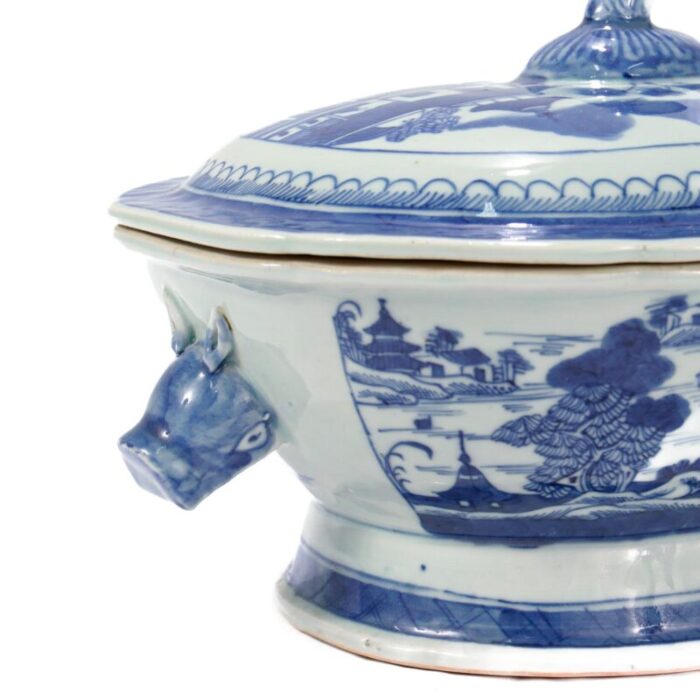 antique blue and white canton pattern chinese export porcelain soup tureen 8350