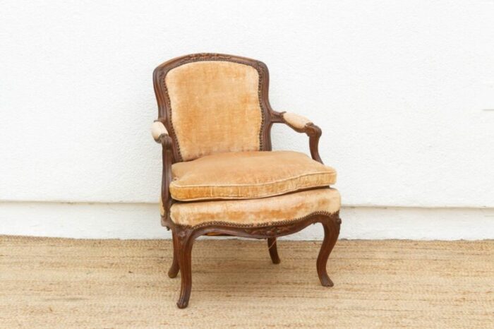 antique french carved walnut fauteuil chair 7888