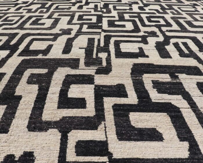 black and ivory abstract modern casual rug by keivan woven arts 83 x 97 1148