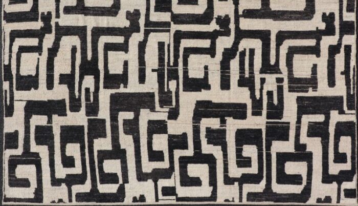 black and ivory abstract modern casual rug by keivan woven arts 83 x 97 5360