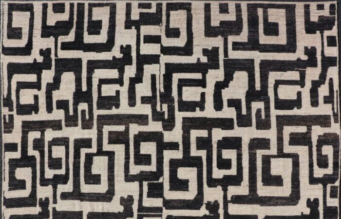 black and ivory abstract modern casual rug by keivan woven arts 83 x 97 8478