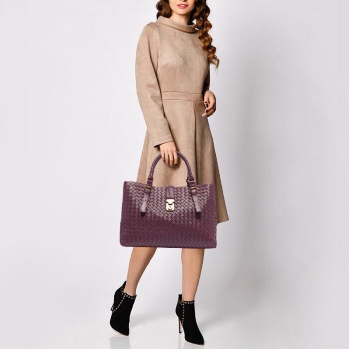 bottega veneta plum intrecciato leather medium roma tote 1689