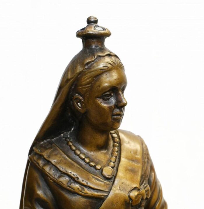 bronze queen victorian statue 11