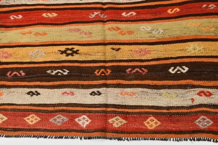 country and farmhouse kilim rug 1960s 12