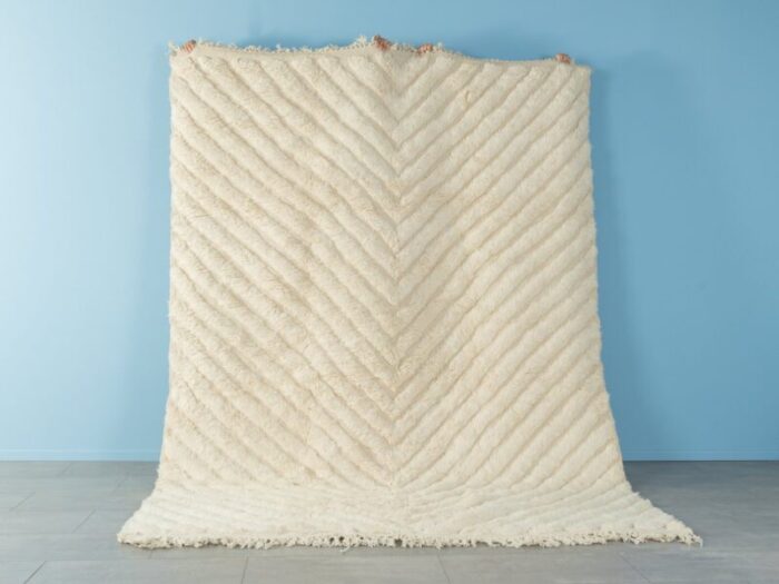 decent cream berber rug 2010s 1