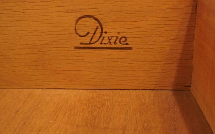 dixie furniture solid mahogany traditional duncan phyfe style 36 chest on chest 0818