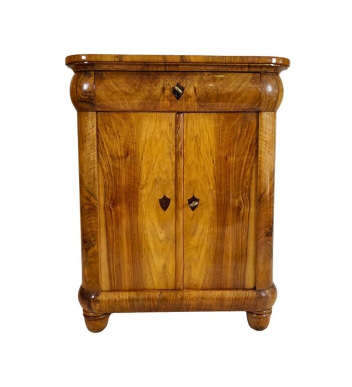 early 19th century biedermeier walnut pillar half cabinet 3097