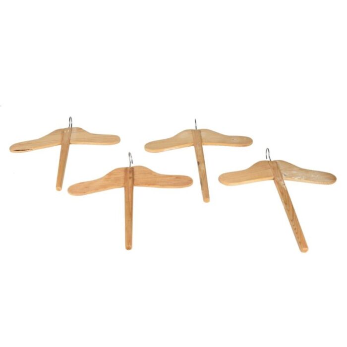 italian wooden hangers 1940s set of 4 3