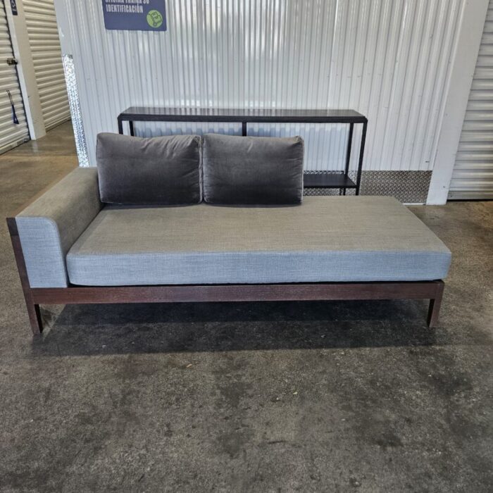 late 20th century holly hunt jupiter chaise daybed 5290