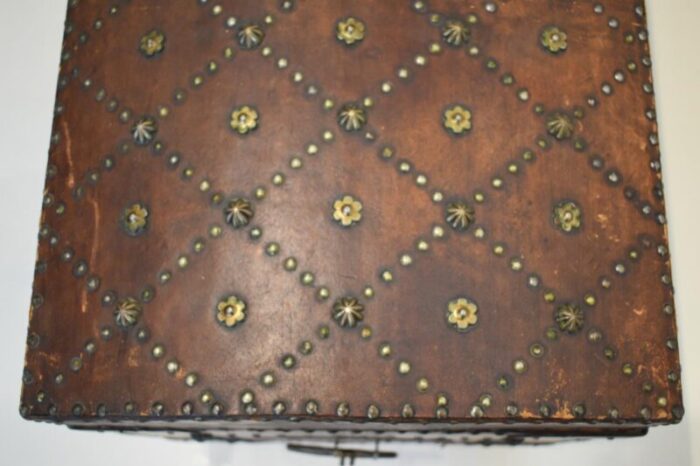 leather trunk with brass detail 1037