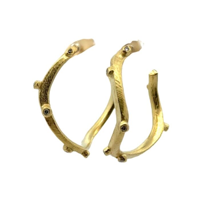 modern diamond 18 karat yellow gold textured hoop earrings 2 pieces 2111