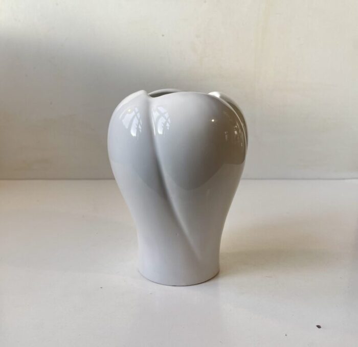 modernist white four petal vase in white porcelain 1970s 2175