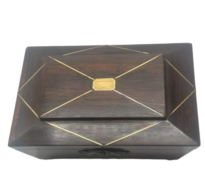 regency table box 3895