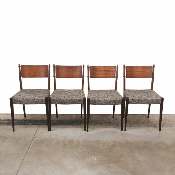 scandinavian dining chairs 1975 set of 4 0652