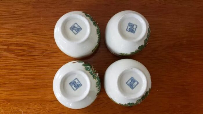 set of 4 1970s japanese kozan gama sake cups with floral motif 3637