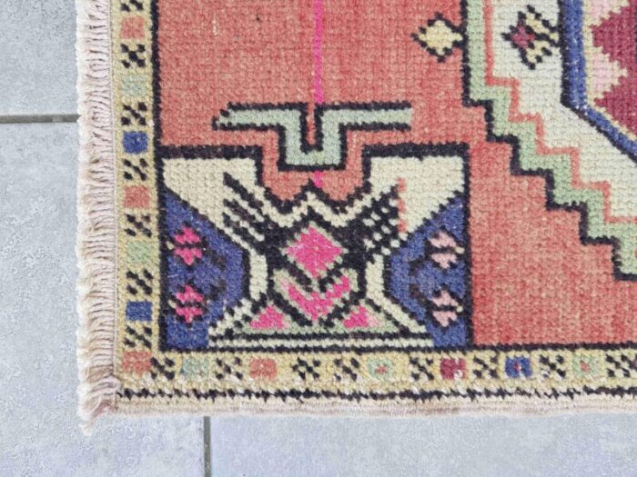 small anatolian decorative area rug 1960 0834