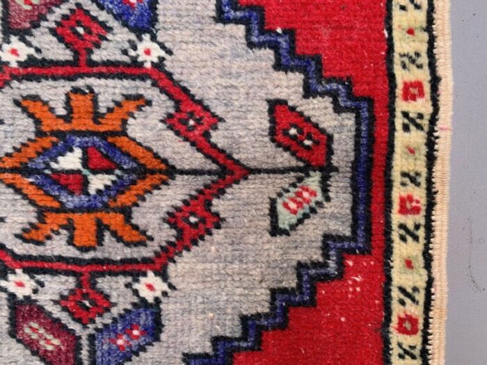 small vintage rug in wool turkey 2