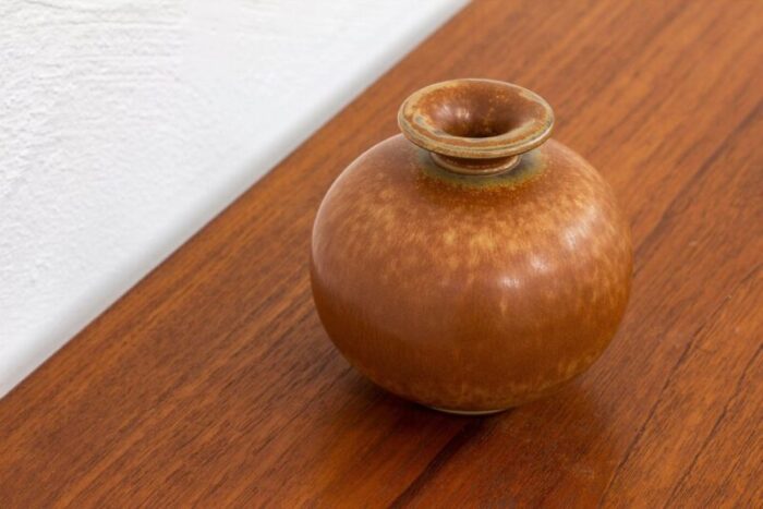 vase by gunnar nylund from roerstrand 1940s 3