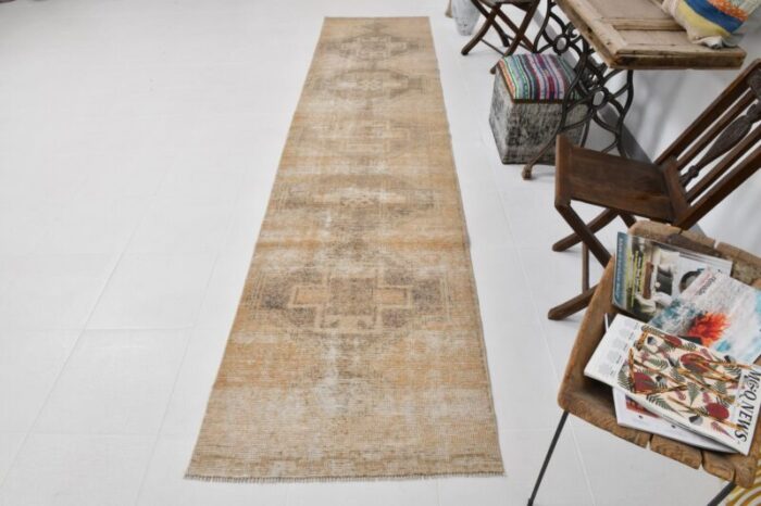 vinatage neutral runner rug 1965 3