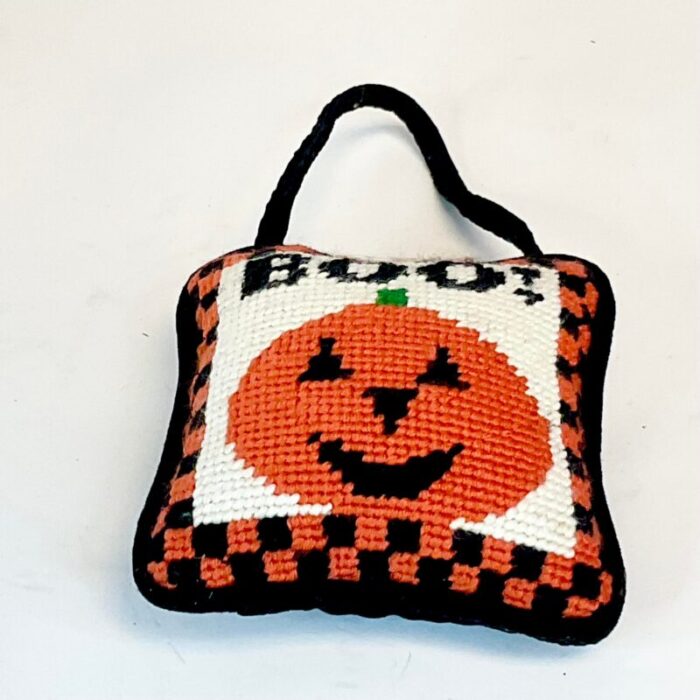 vintage americana boho chic halloween needlepoint boo pumpkin door knob hanger 3227