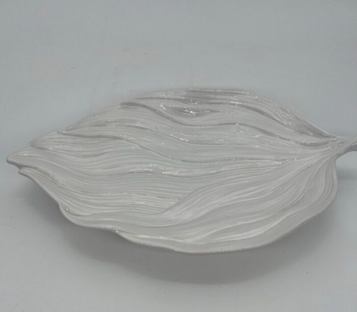 vintage bordallo pinheiro leaf platter 7951