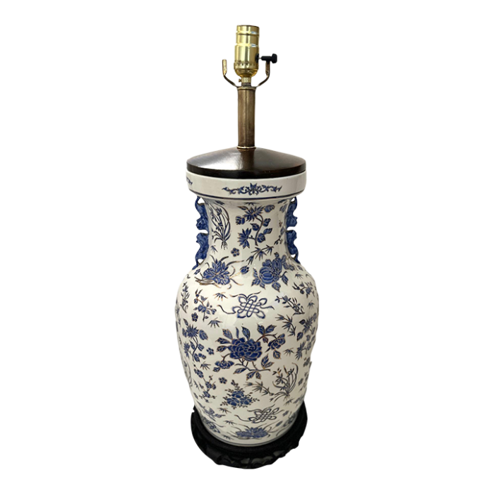 vintage chinoiserie blue and white floral temple vase table lamp 9996