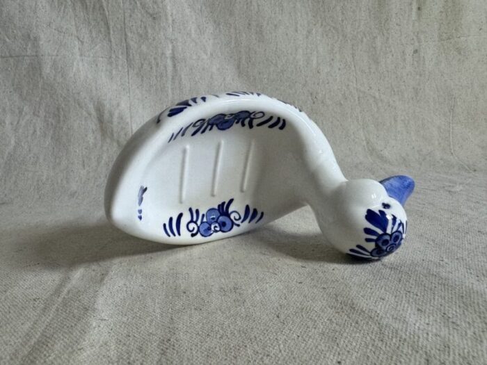 vintage duck shaped delft soap dish 3979