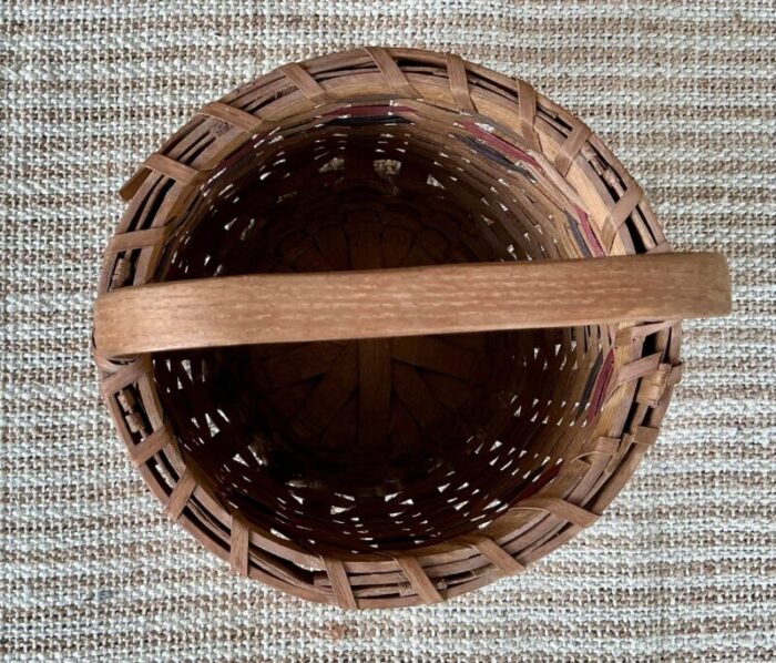 vintage nantucket style basket with wooden handle 3107