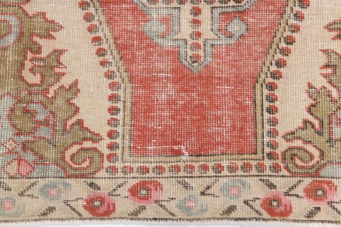 vintage rug in wool 12