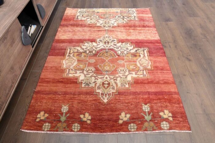 vintage turkish red rug 1